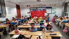 法治宣传进校园，普法教育促成长——yl6809永利集团“邮”我说法普法宣讲团